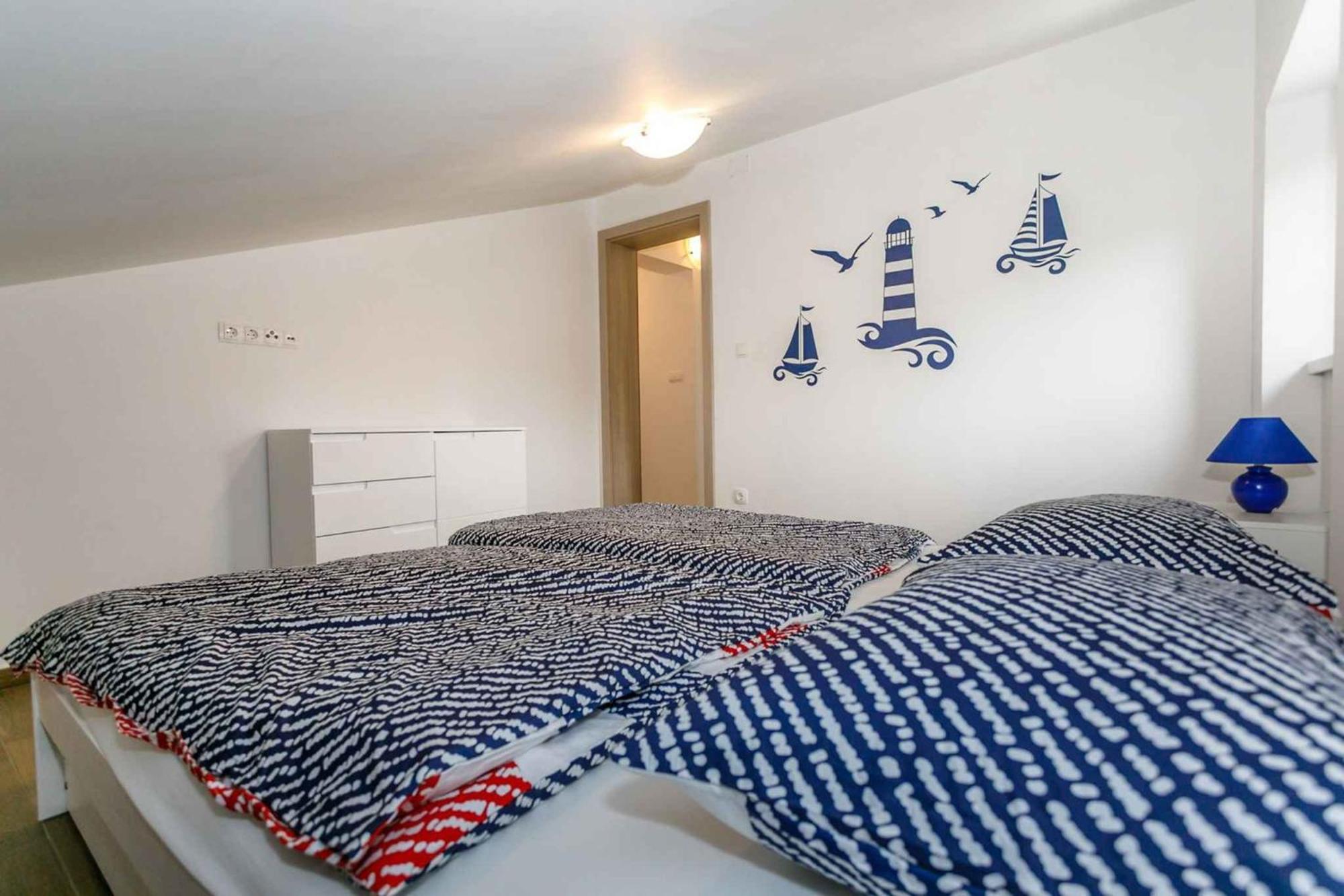 Apartment In Malinska/Insel Krk 38057 Екстер'єр фото